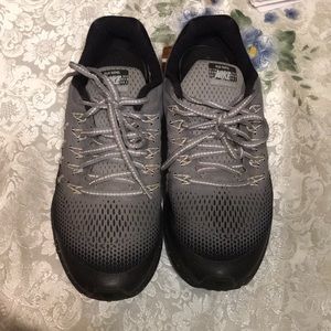 I am selling some Nike Zoom Pegasus33